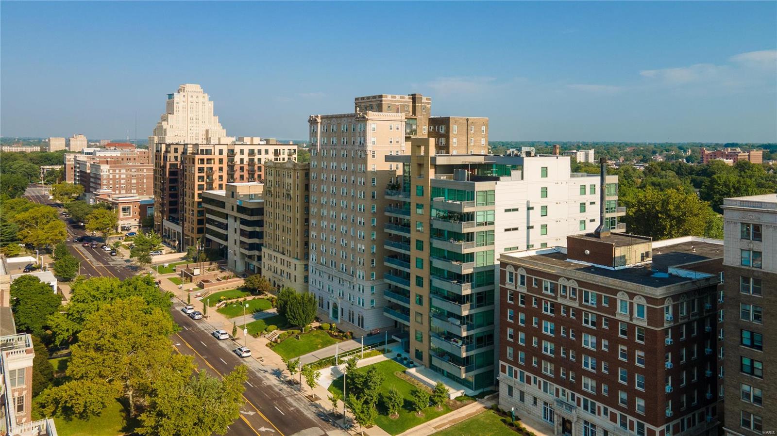 4545 Lindell Blvd - Residential