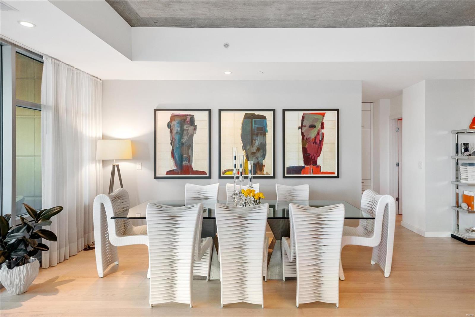 4545 Lindell Blvd - Residential