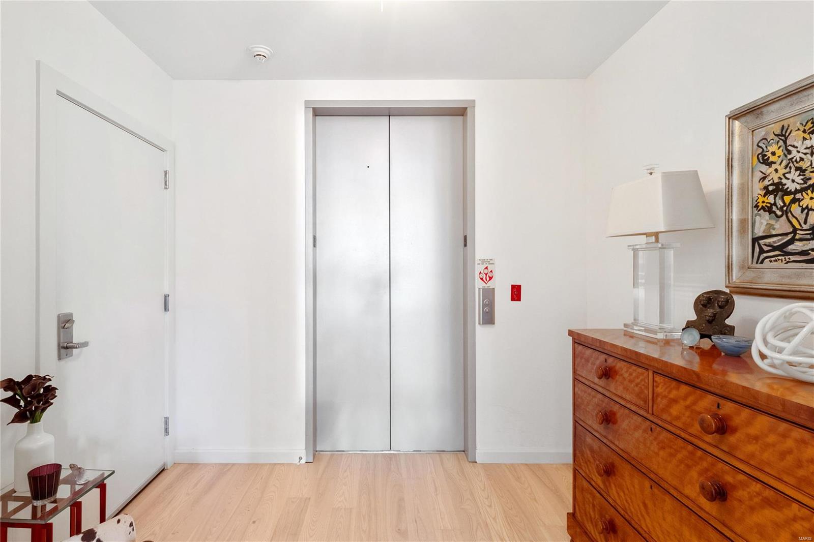 4545 Lindell Blvd - Residential