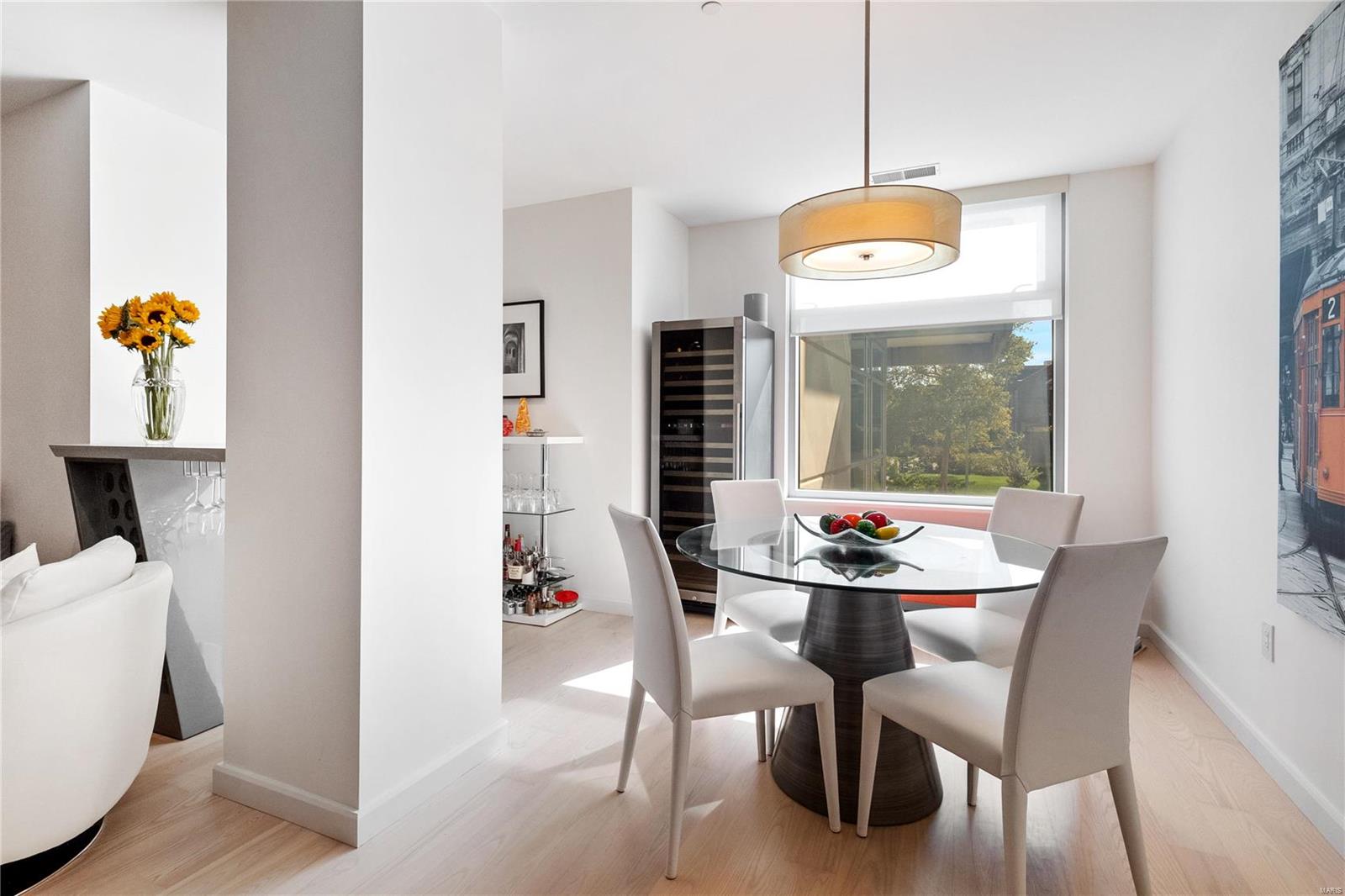 4545 Lindell Blvd - Residential