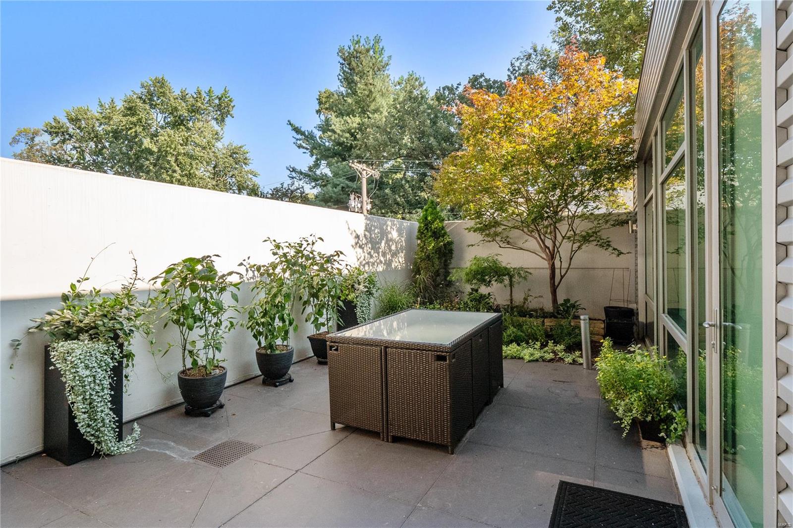 4545 Lindell Blvd - Residential