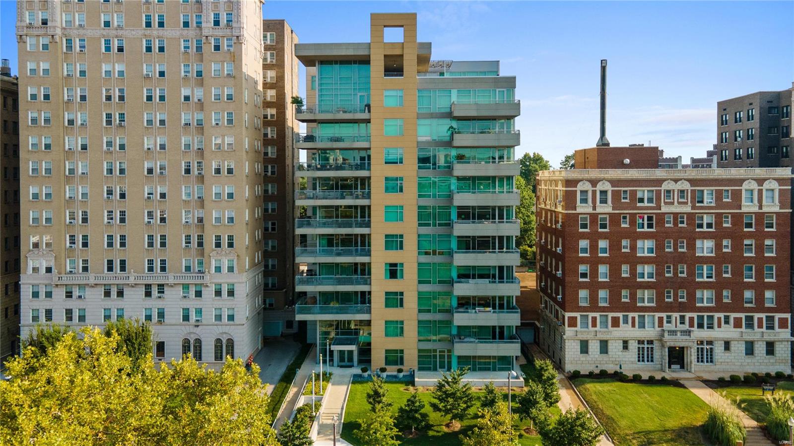 4545 Lindell Blvd - Residential