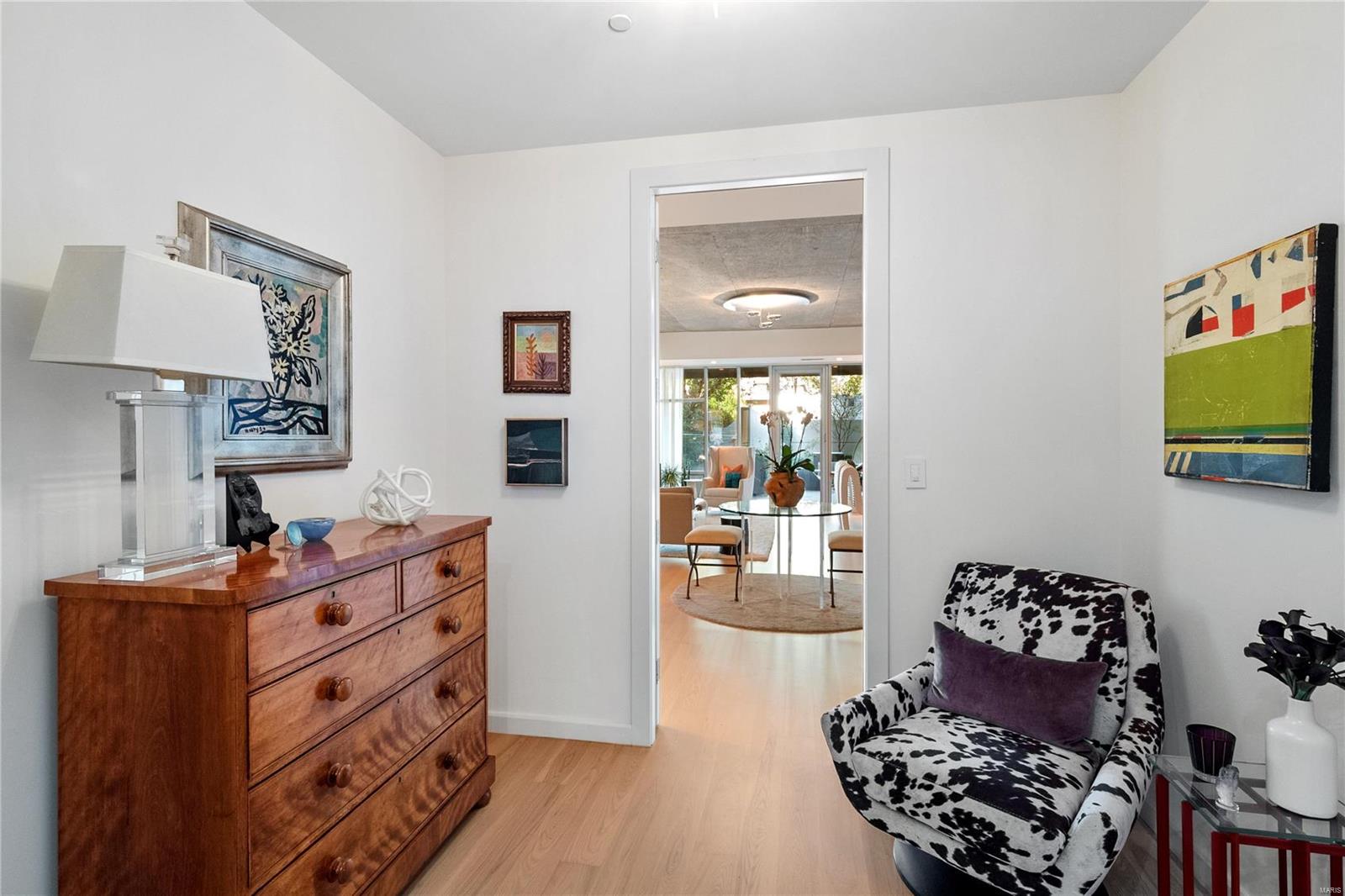 4545 Lindell Blvd - Residential