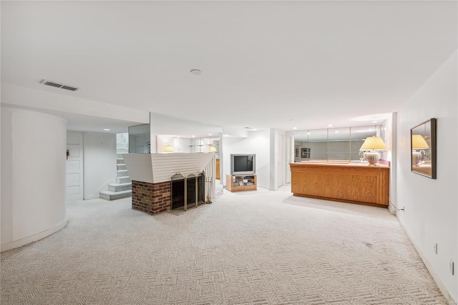 Georgian Acres - Residential