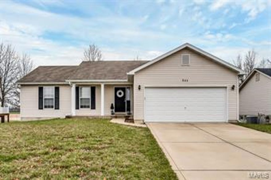 You'll love this gorgeous 3 bedroom Home with 2 Full Bath located in the desirable neighborhood, Whitetail Crossing subdivision. Perfectly Maintained by original owner. You will wake up every morning surrounded by beautiful touches and plenty of natural light. You will enjoy the view from the deck, perfect for entertaining or relaxation. Home features open floor plan, spacious family room, fresh paint, tile kitchen floor, vaulted ceiling, 2-car attached garage, level backyard, main floor laundry, large master bedroom with a full bath, a walk-out unfinished basement that provides a large and clean area. This beautiful house is located close to highway 61 and minutes to highway 70/40 for your convenience. This home is available now!