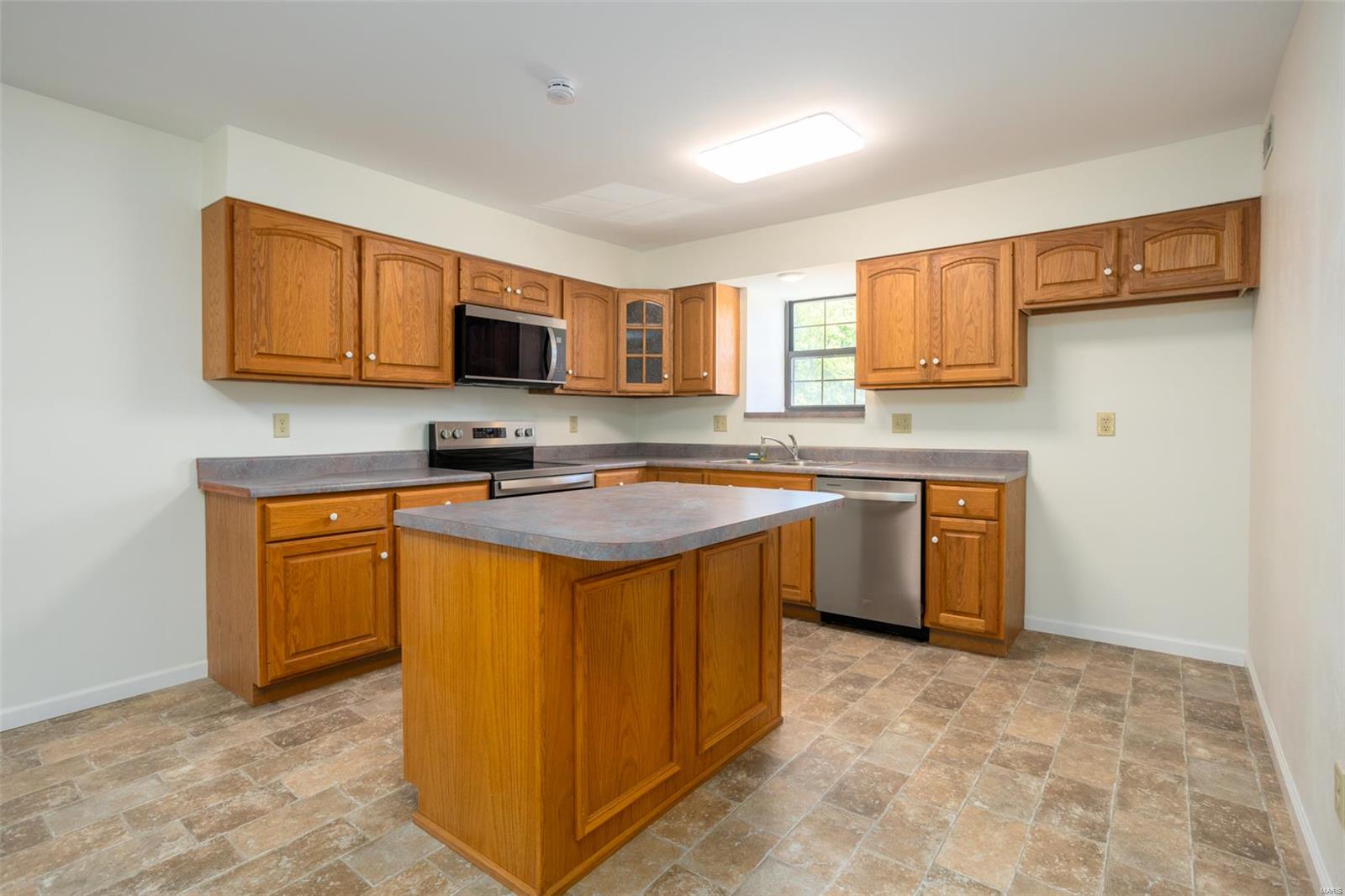 7037 Green Tee Court F