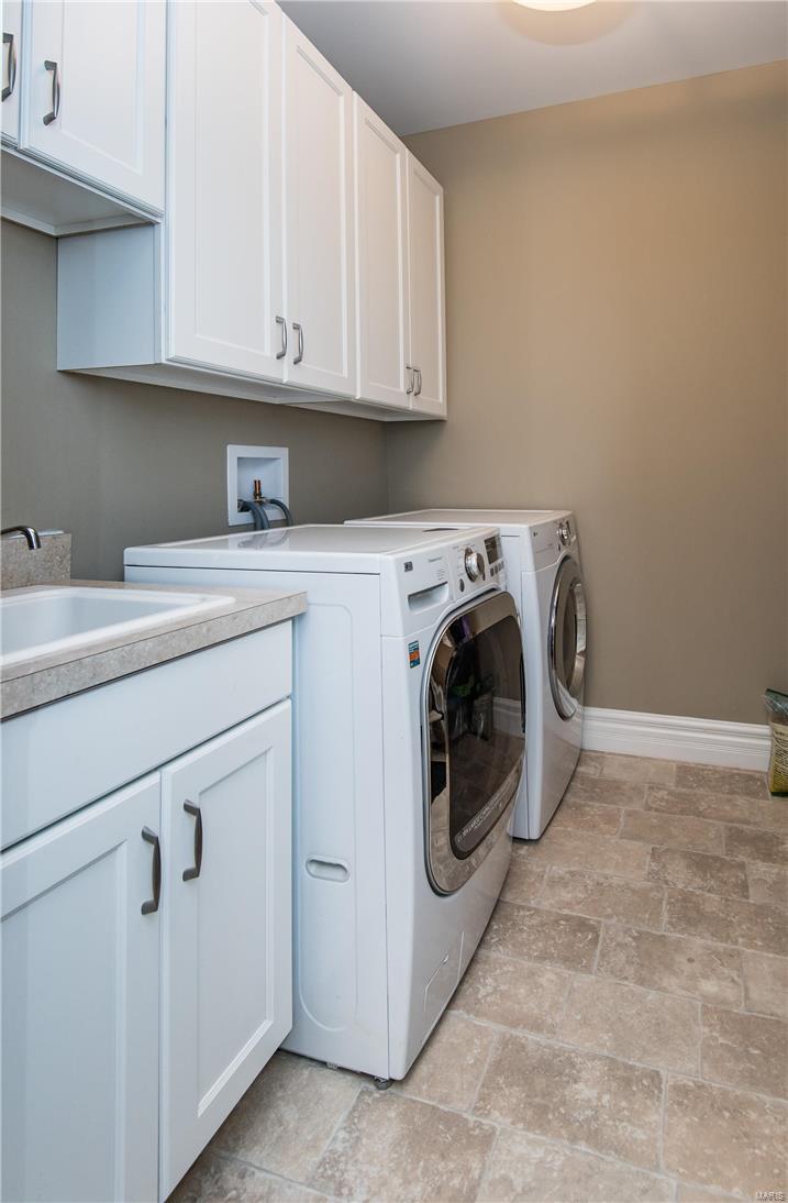 Villas At Meadowbrook - Residential