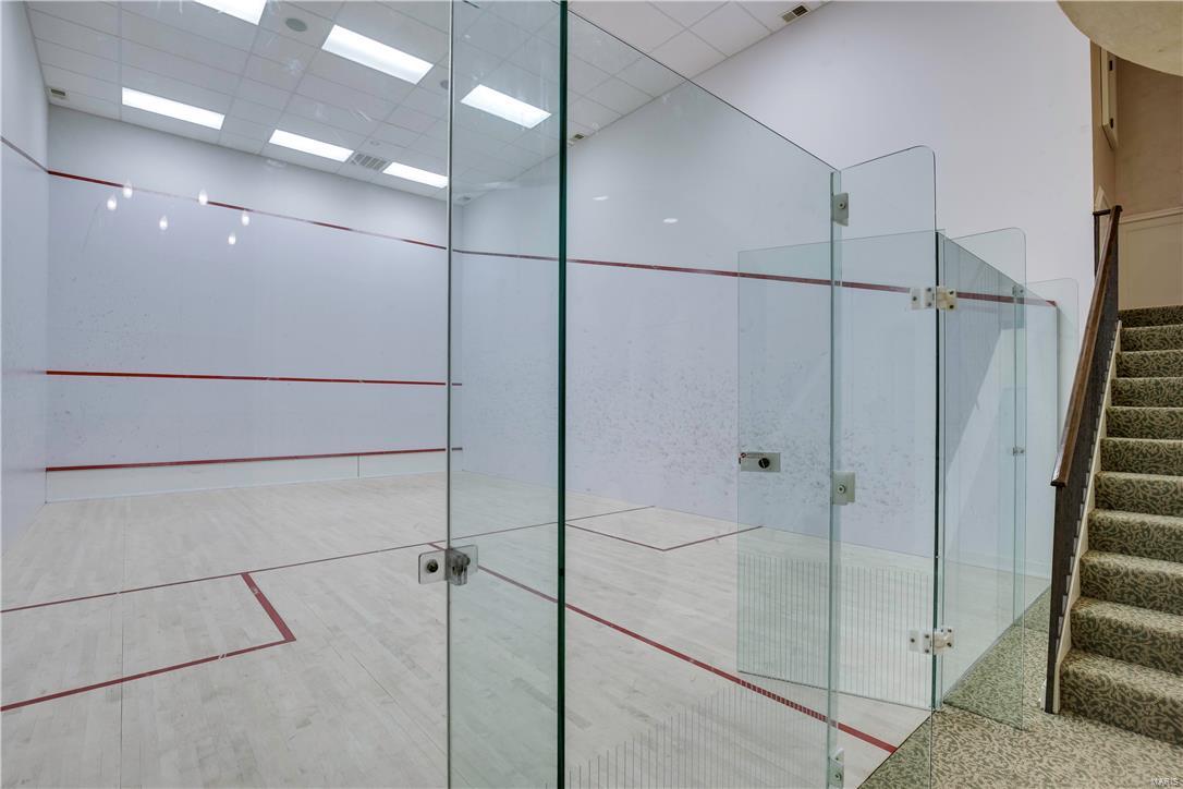 Warson Corner - Residential