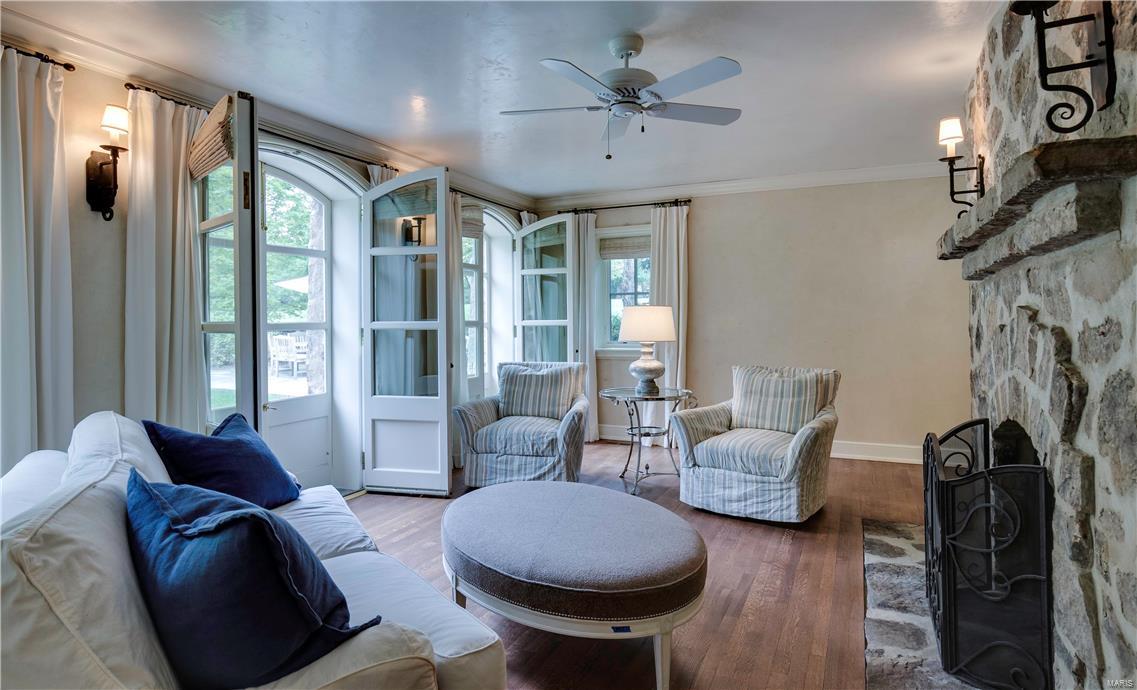 Warson Corner - Residential