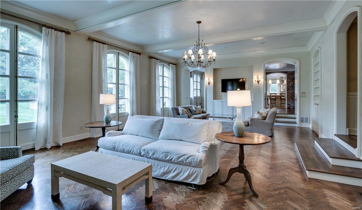 Warson Corner - Residential