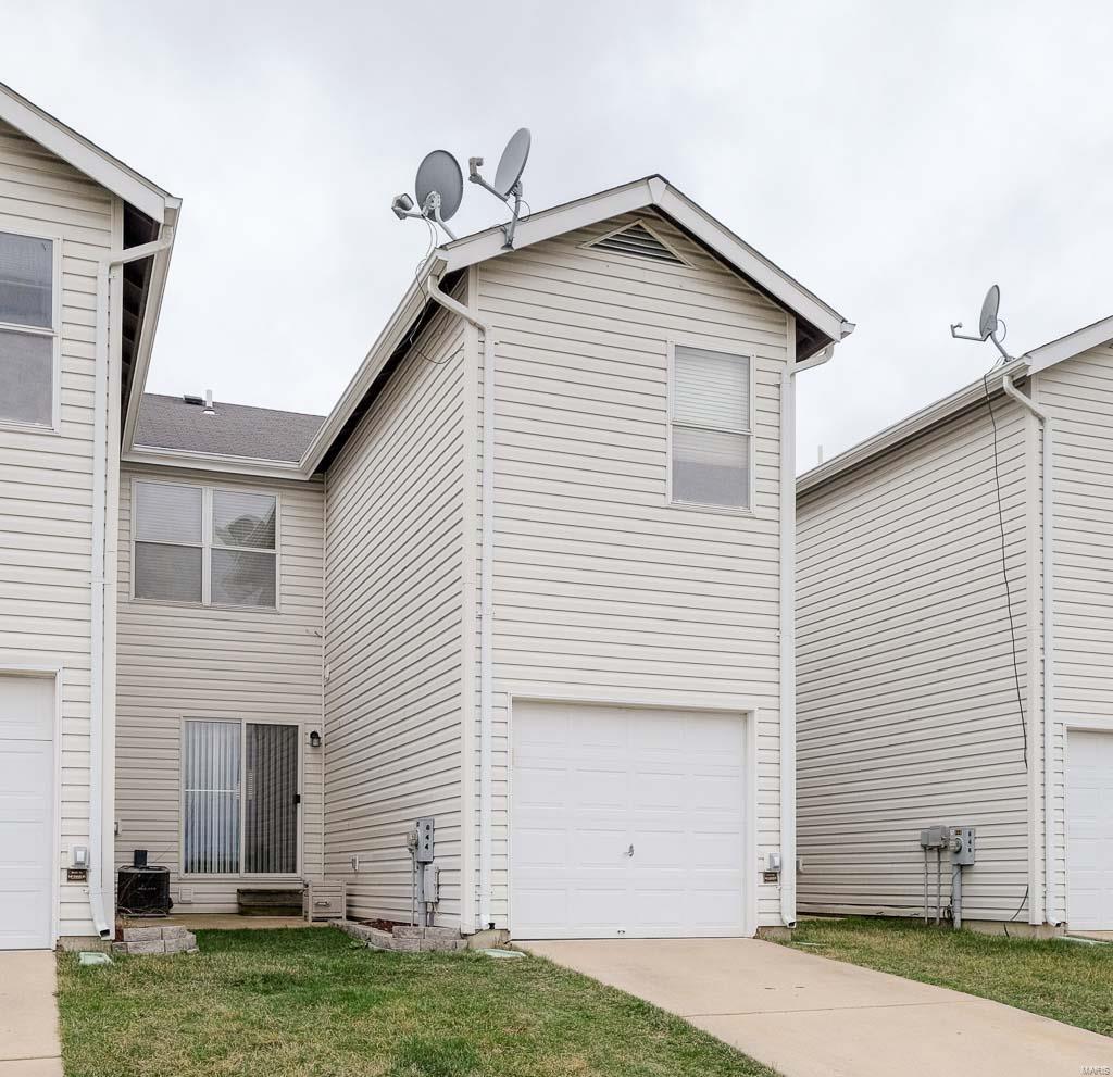 Brownstone Village at Thornbury - Residential