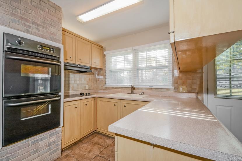 Wedgwood 4 - Residential Lease