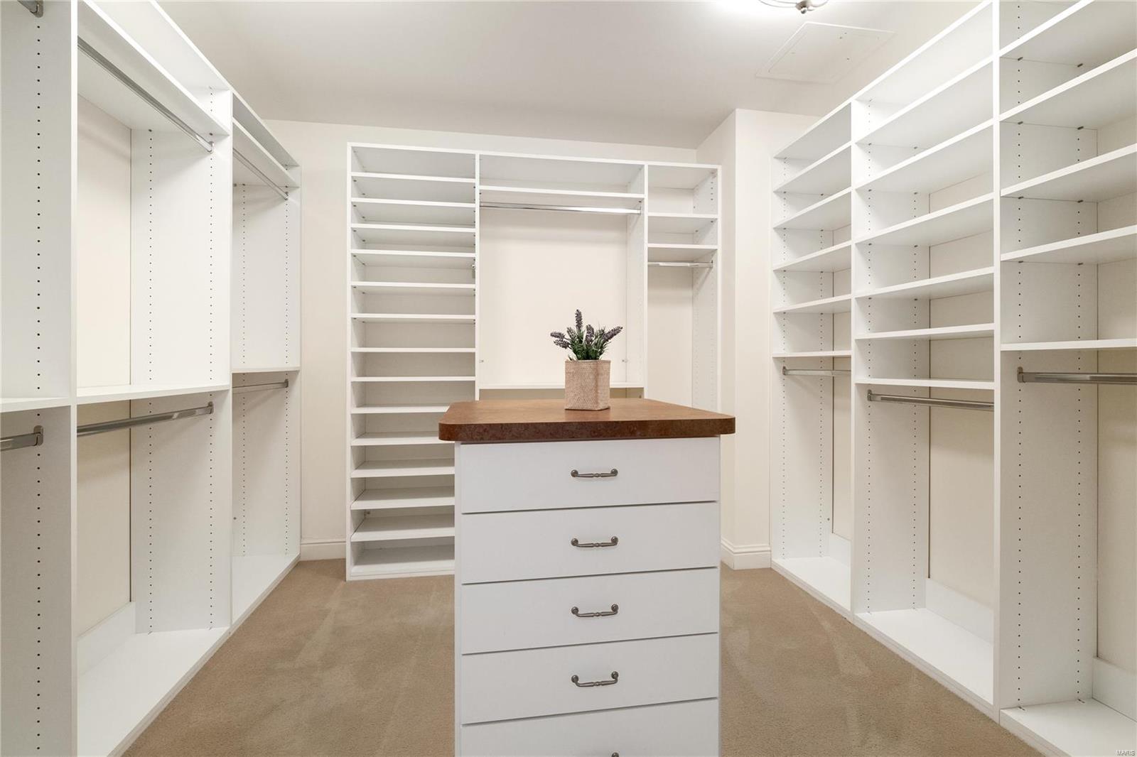 Plaza In Clayton A Condo Amd & - Residential