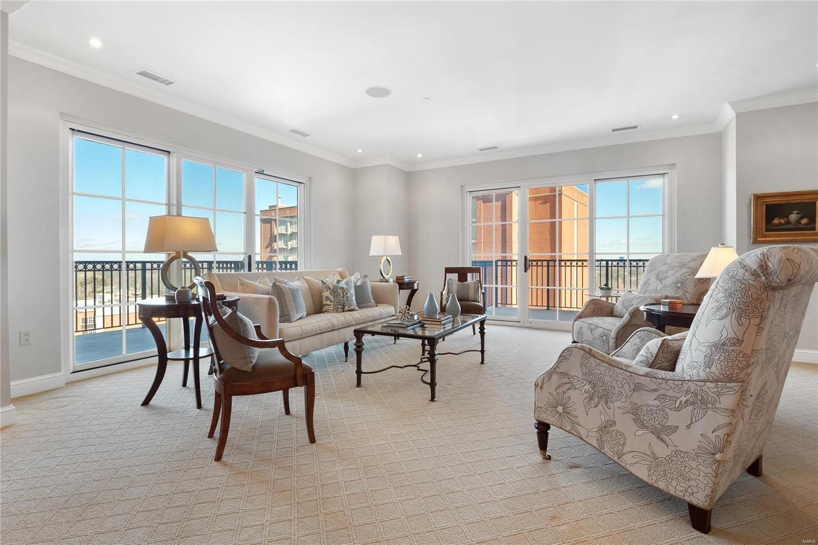 Plaza In Clayton A Condo Amd & - Residential