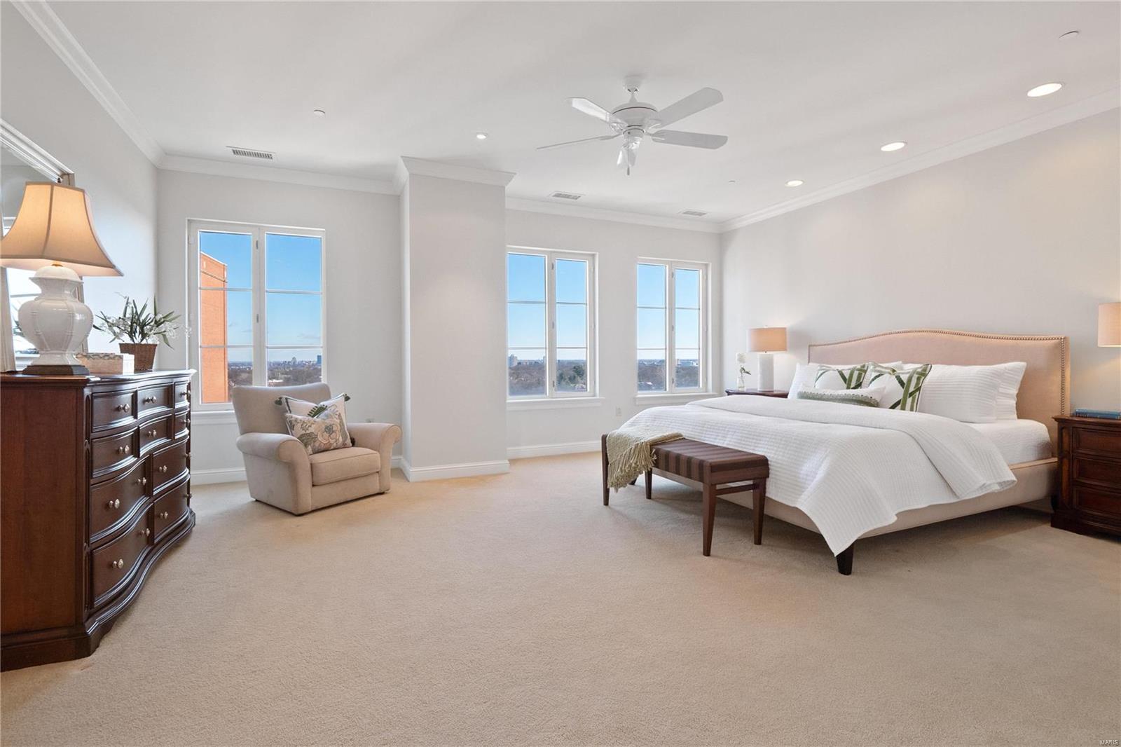 Plaza In Clayton A Condo Amd & - Residential