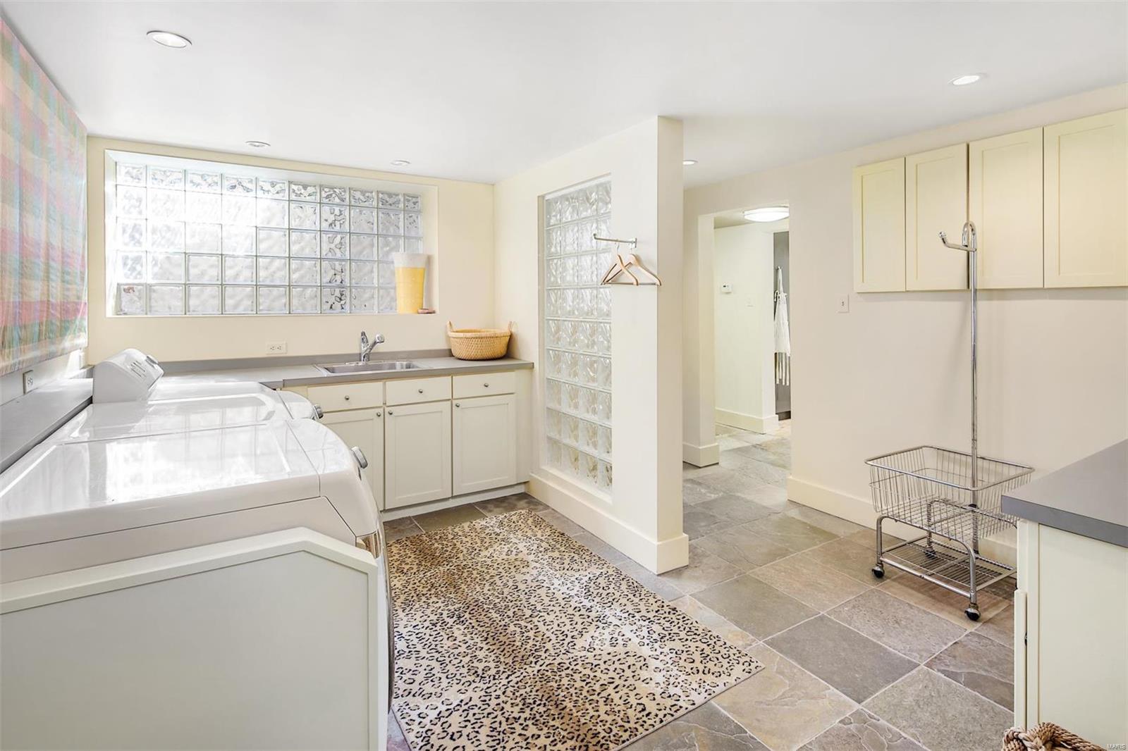 David Finke Estate - Residential