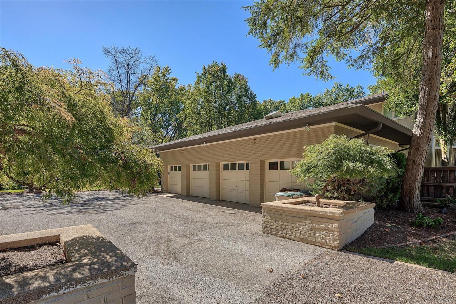 David Finke Estate - Residential