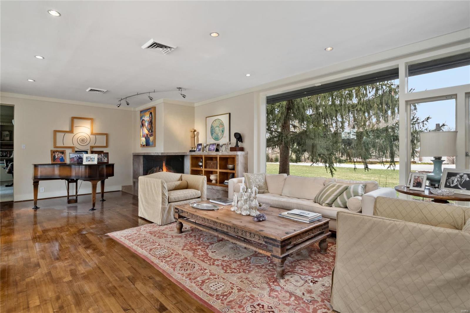 David Finke Estate - Residential