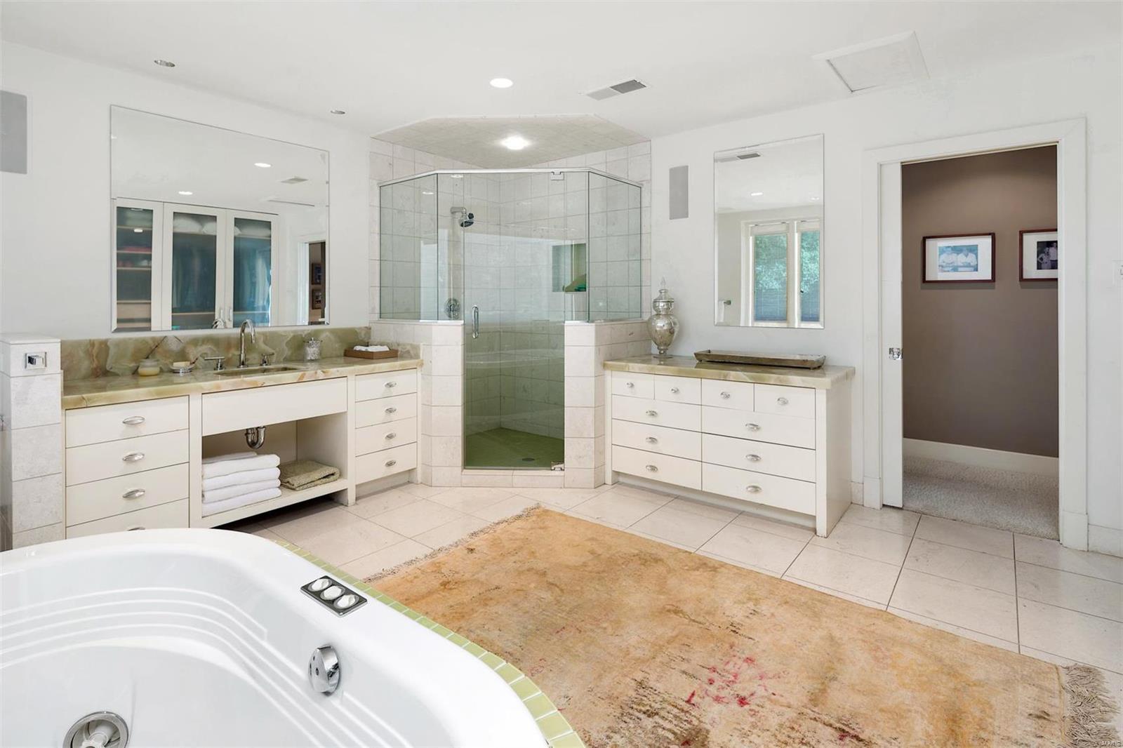 David Finke Estate - Residential