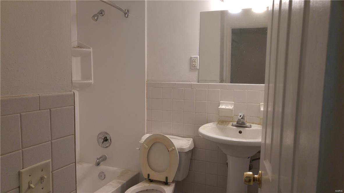 Loretto Manor Add - Residential Lease