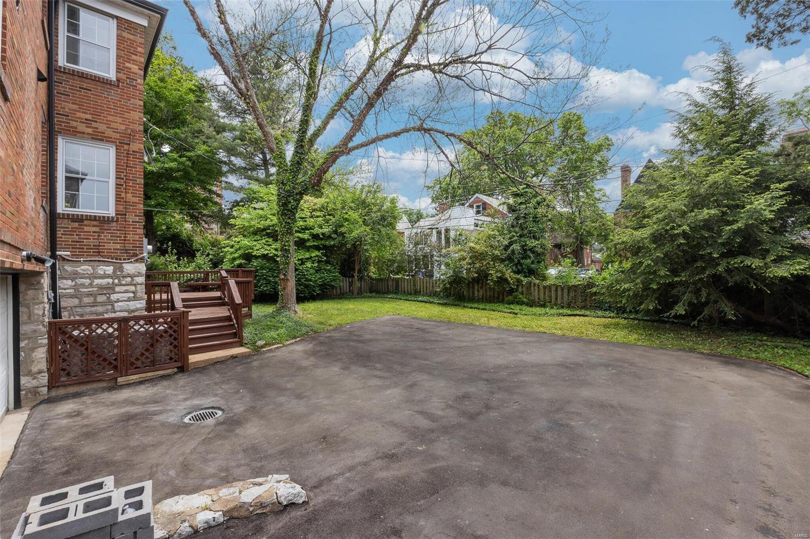 Davis Place - Residential