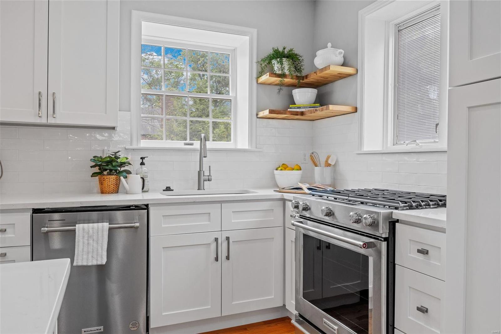 Davis Place - Residential