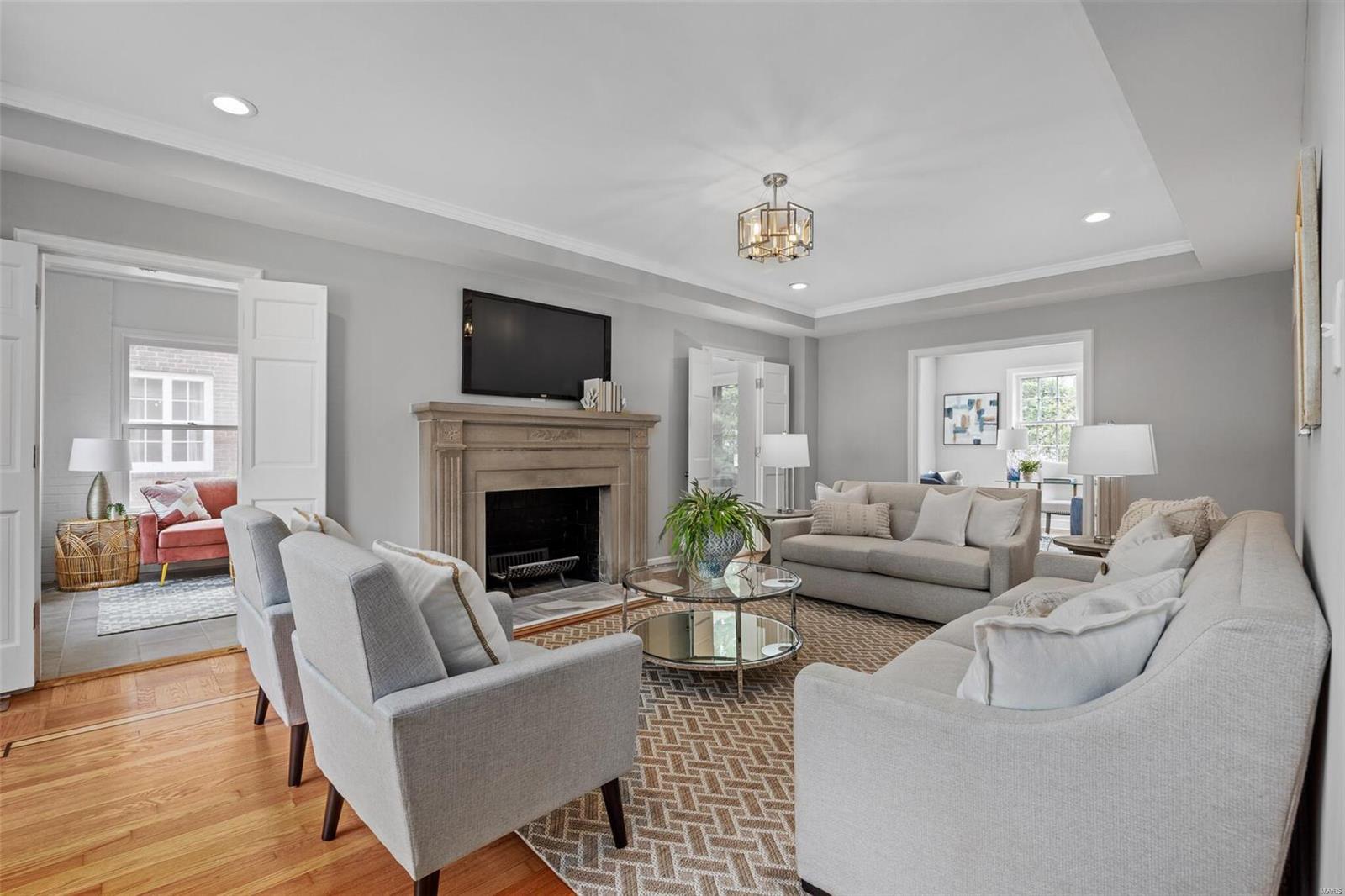 Davis Place - Residential