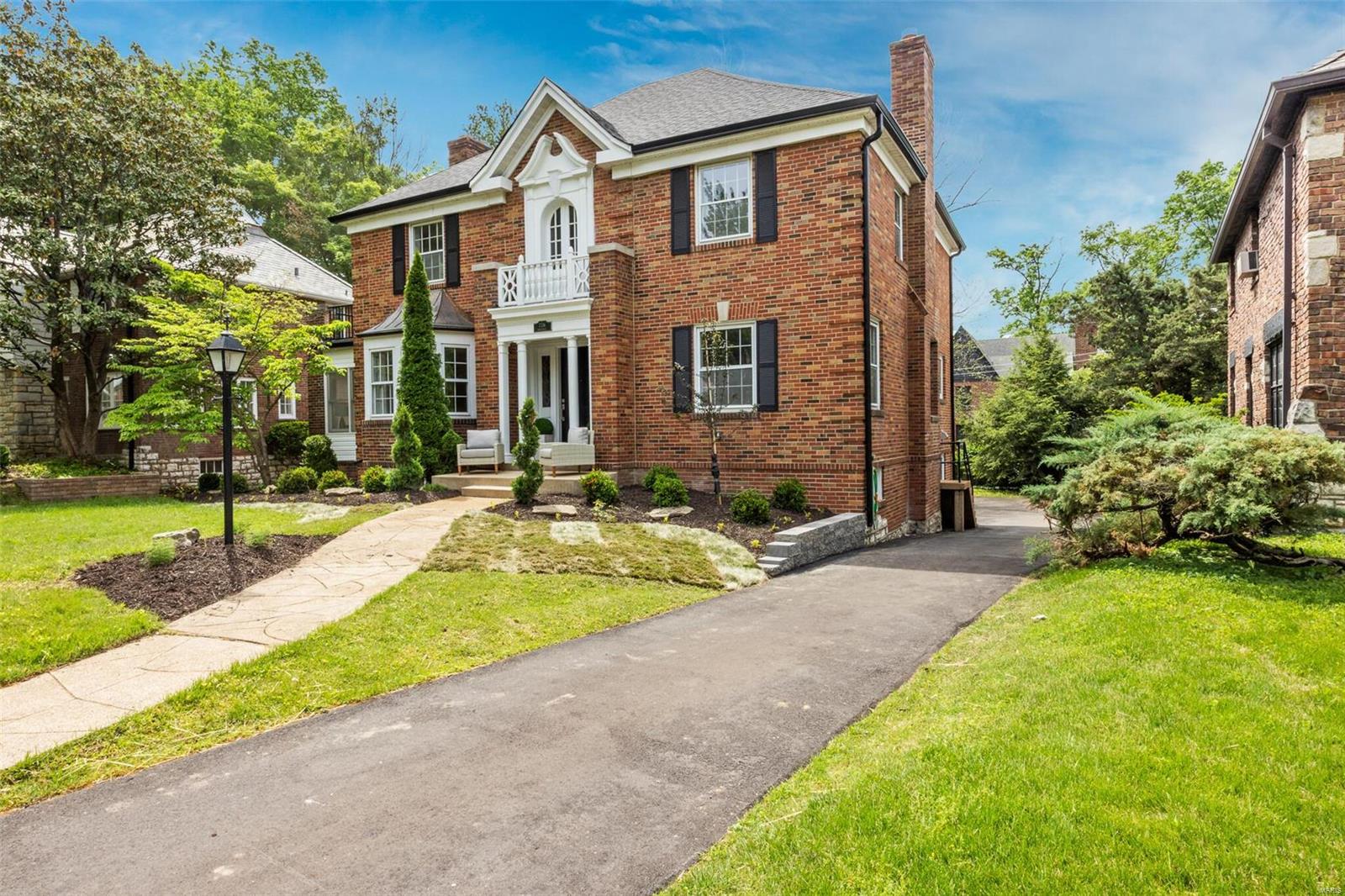 Davis Place - Residential