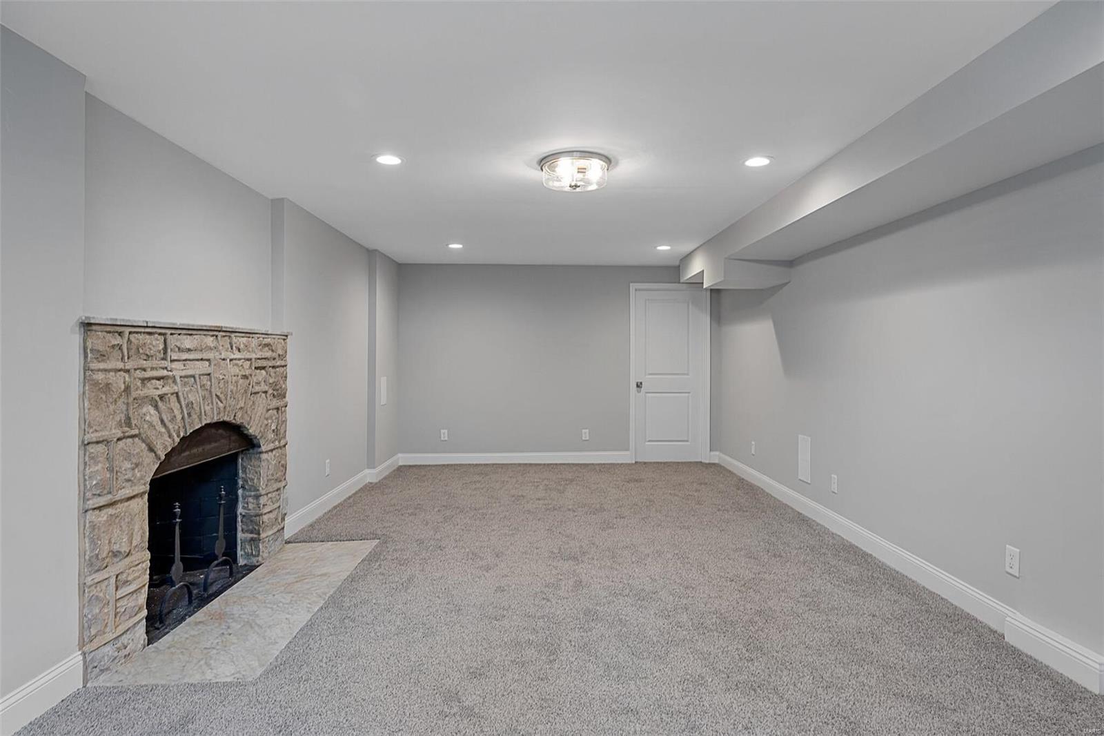 Davis Place - Residential