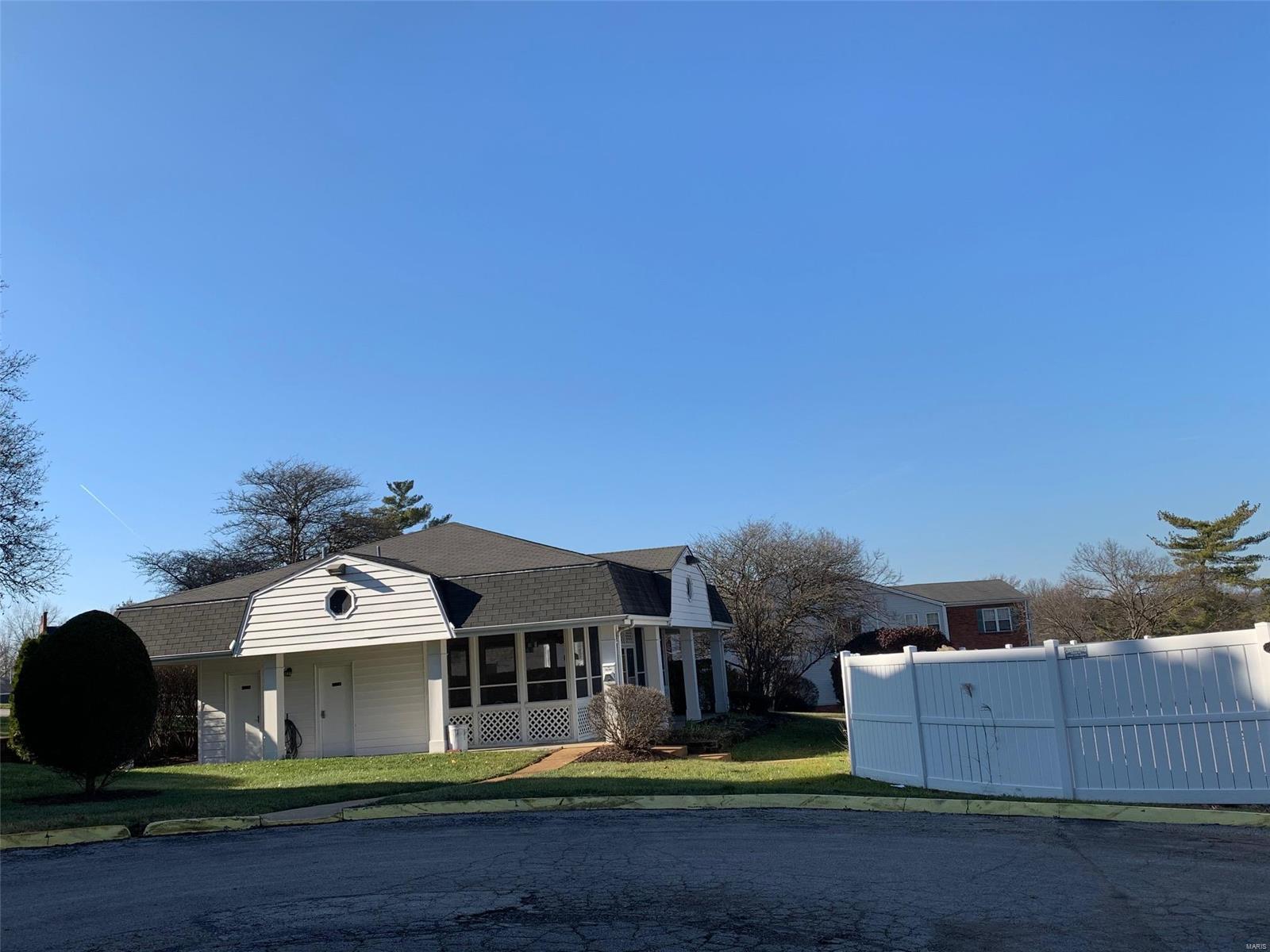 Manors At Village Green Condo The - Residential