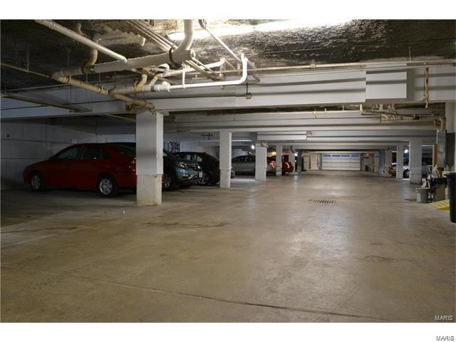 Manors At Village Green Condo The - Residential