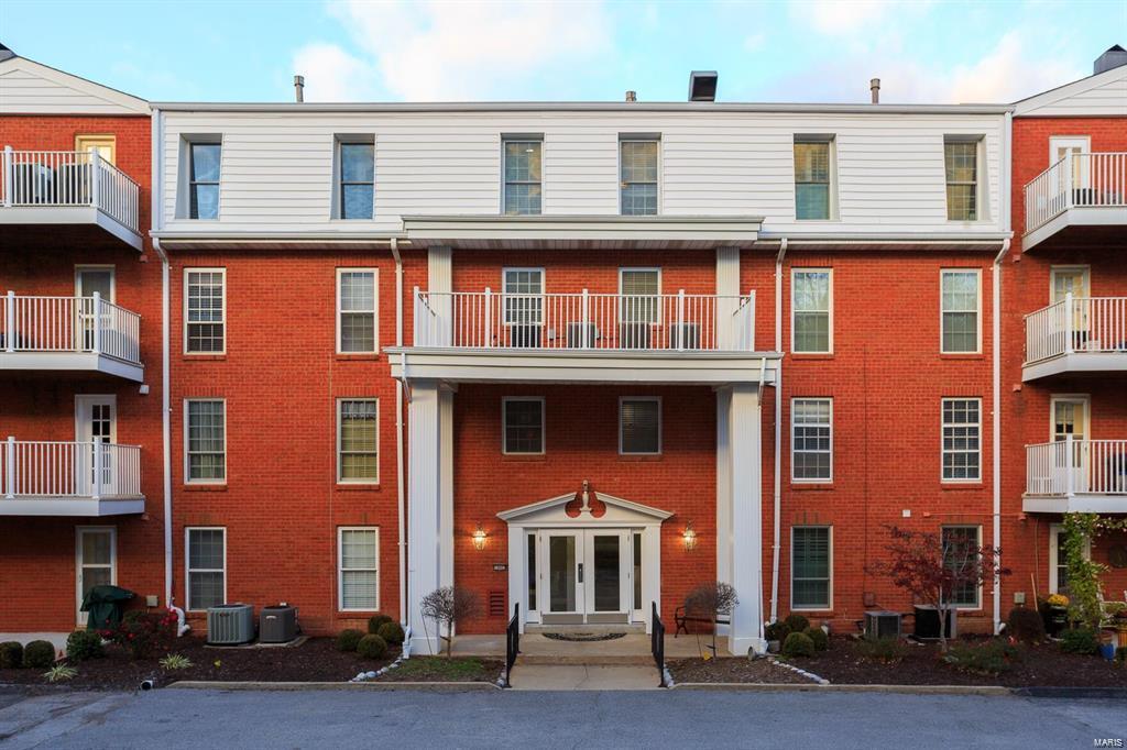 Manors At Village Green Condo The - Residential