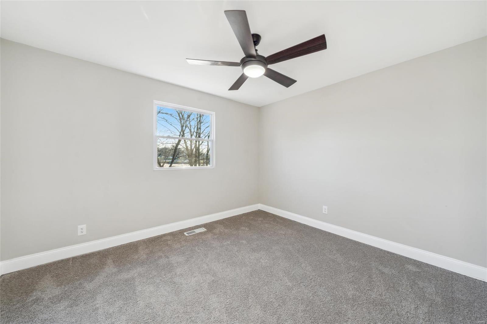 St Louis, Missouri 63136, United States, 3 Bedrooms Bedrooms, ,2 BathroomsBathrooms,Residential,Active,910