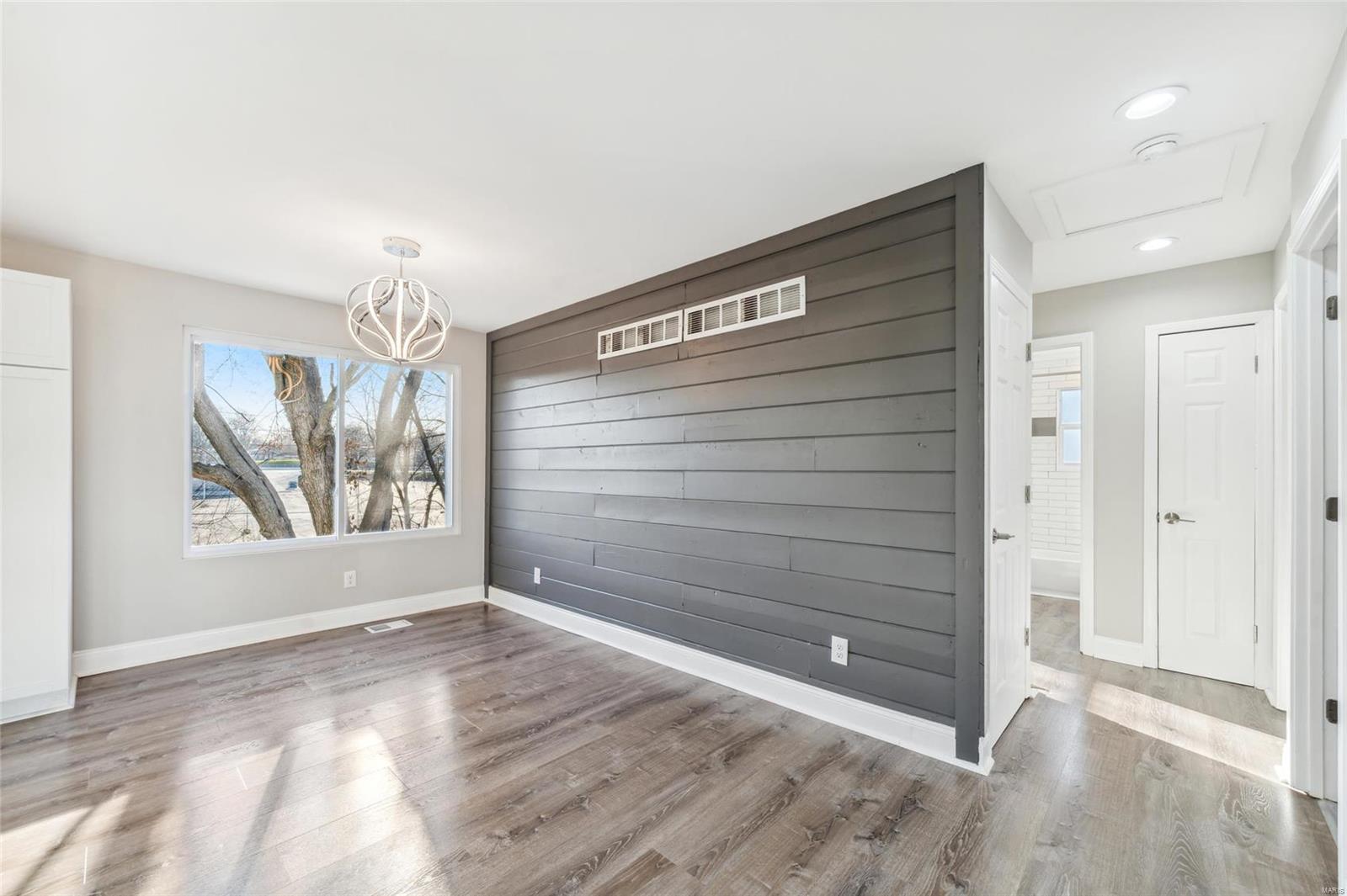 St Louis, Missouri 63136, United States, 3 Bedrooms Bedrooms, ,2 BathroomsBathrooms,Residential,Active,910