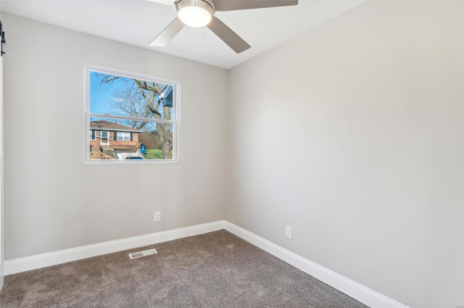 St Louis, Missouri 63136, United States, 3 Bedrooms Bedrooms, ,2 BathroomsBathrooms,Residential,Active,910