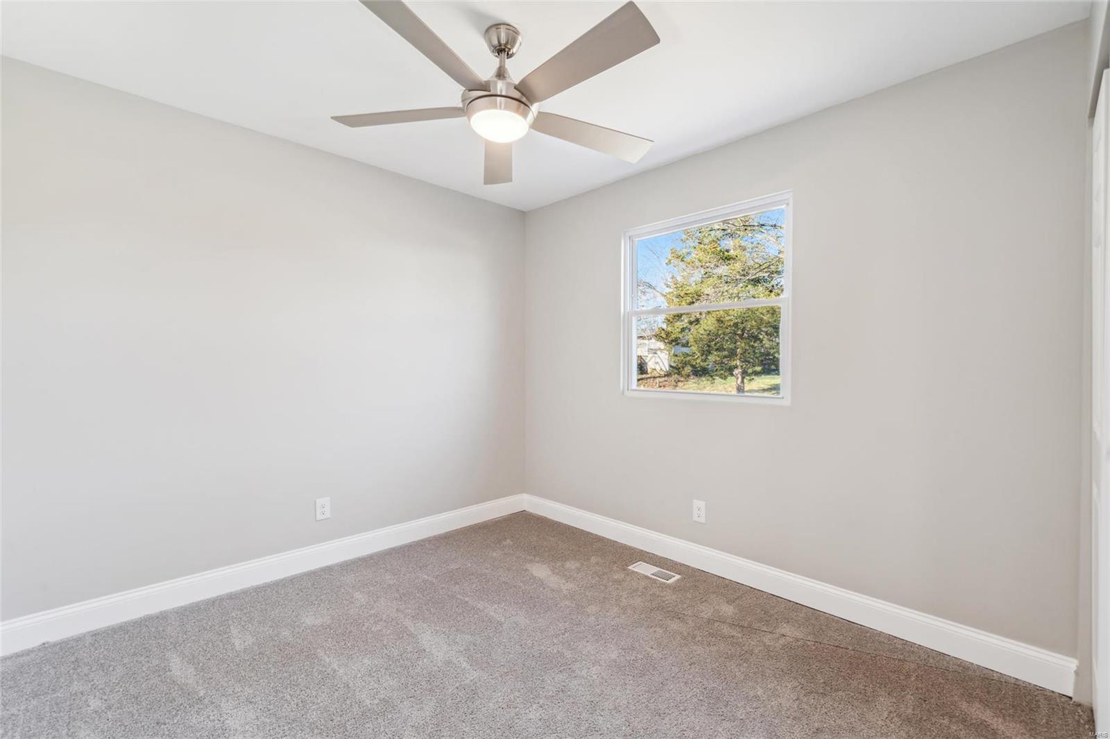 St Louis, Missouri 63136, United States, 3 Bedrooms Bedrooms, ,2 BathroomsBathrooms,Residential,Active,910