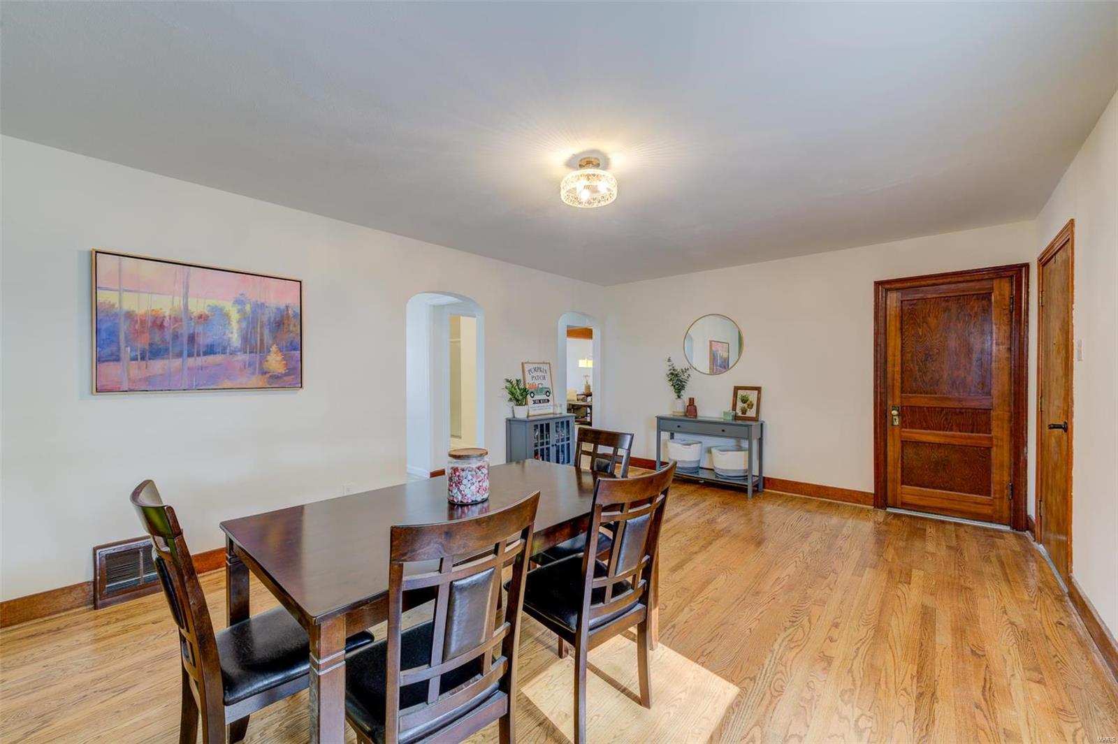 St Charles, Missouri 63301, United States, 3 Bedrooms Bedrooms, ,3 BathroomsBathrooms,Residential,Pending,39883