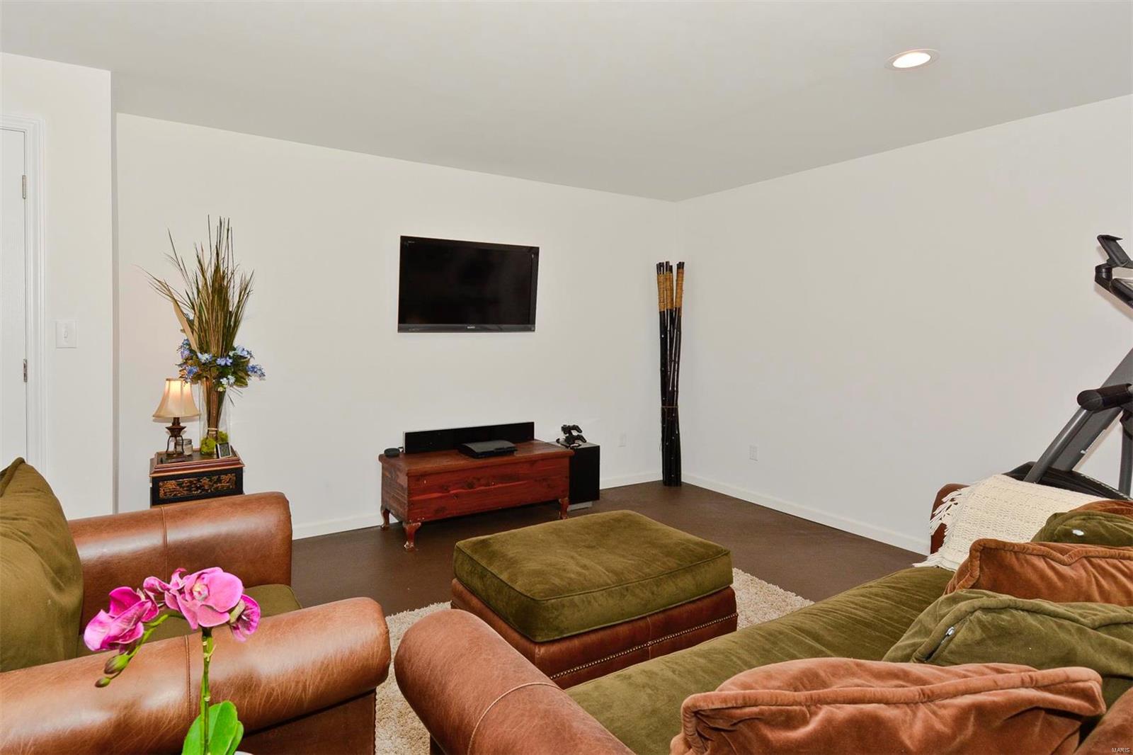 Vlgs At Dardenne Prairie - Residential