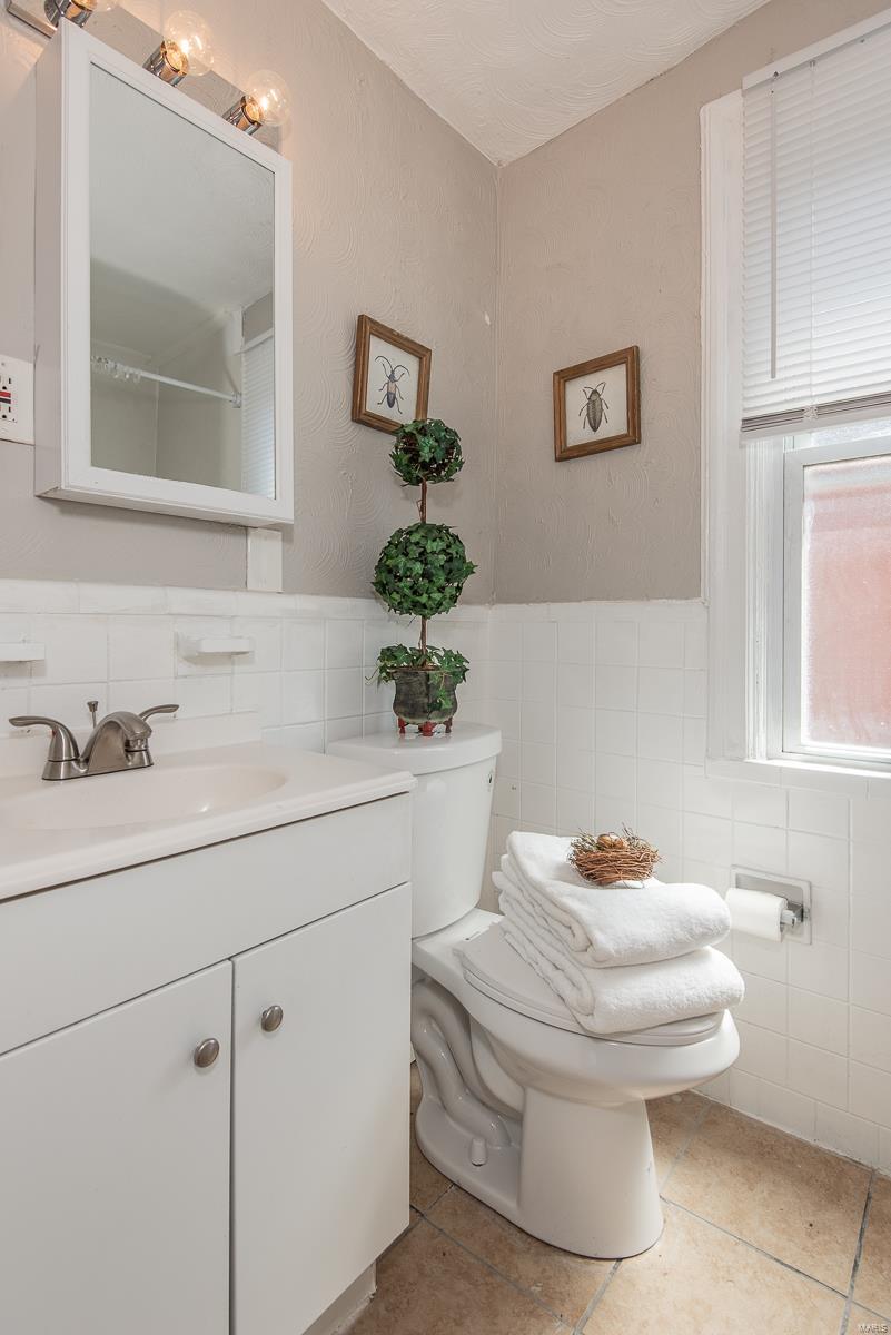 St Louis, Missouri 63130, United States, 4 Bedrooms Bedrooms, ,1 BathroomBathrooms,Residential,Pending,101094