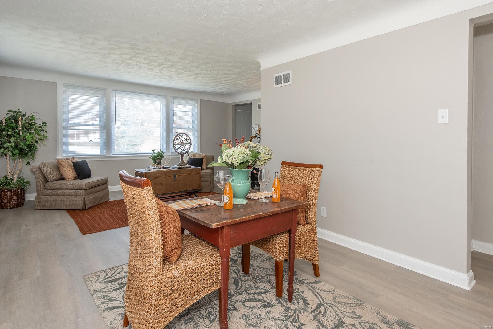 St Louis, Missouri 63130, United States, 4 Bedrooms Bedrooms, ,1 BathroomBathrooms,Residential,Pending,101094