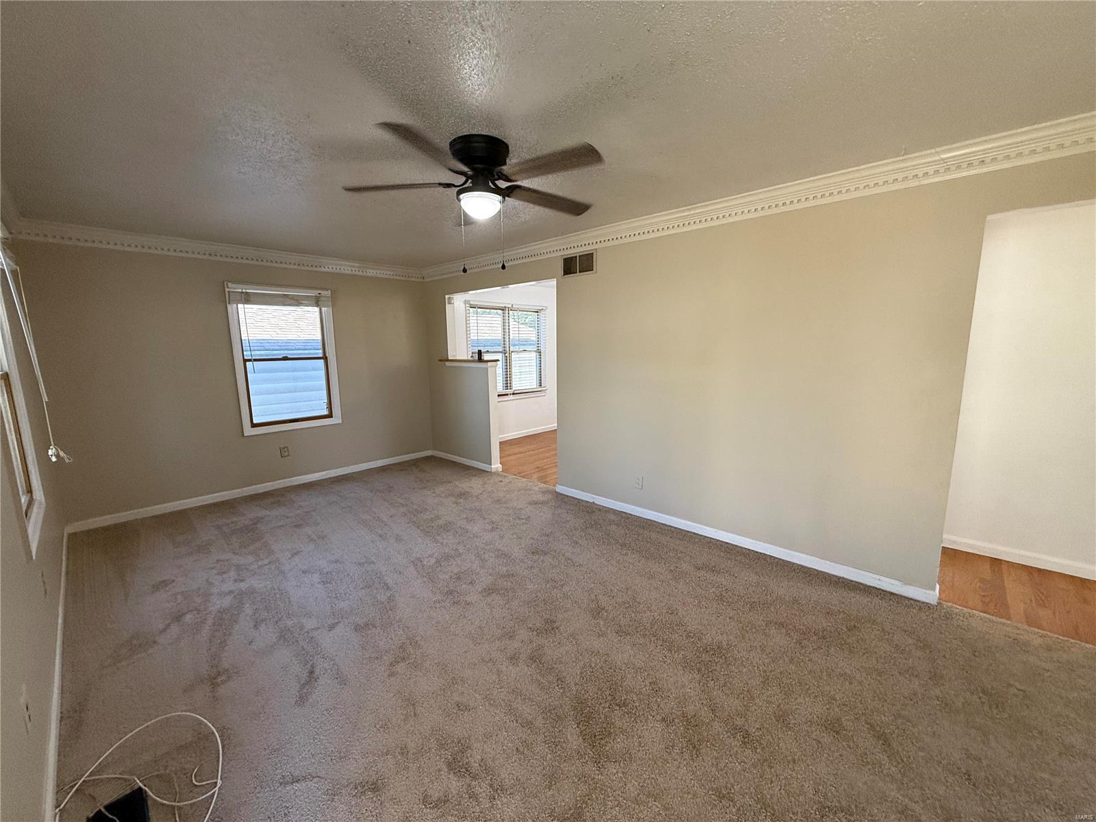 St Ann, Missouri 63074, United States, 2 Bedrooms Bedrooms, ,2 BathroomsBathrooms,Residential,Pending,37539