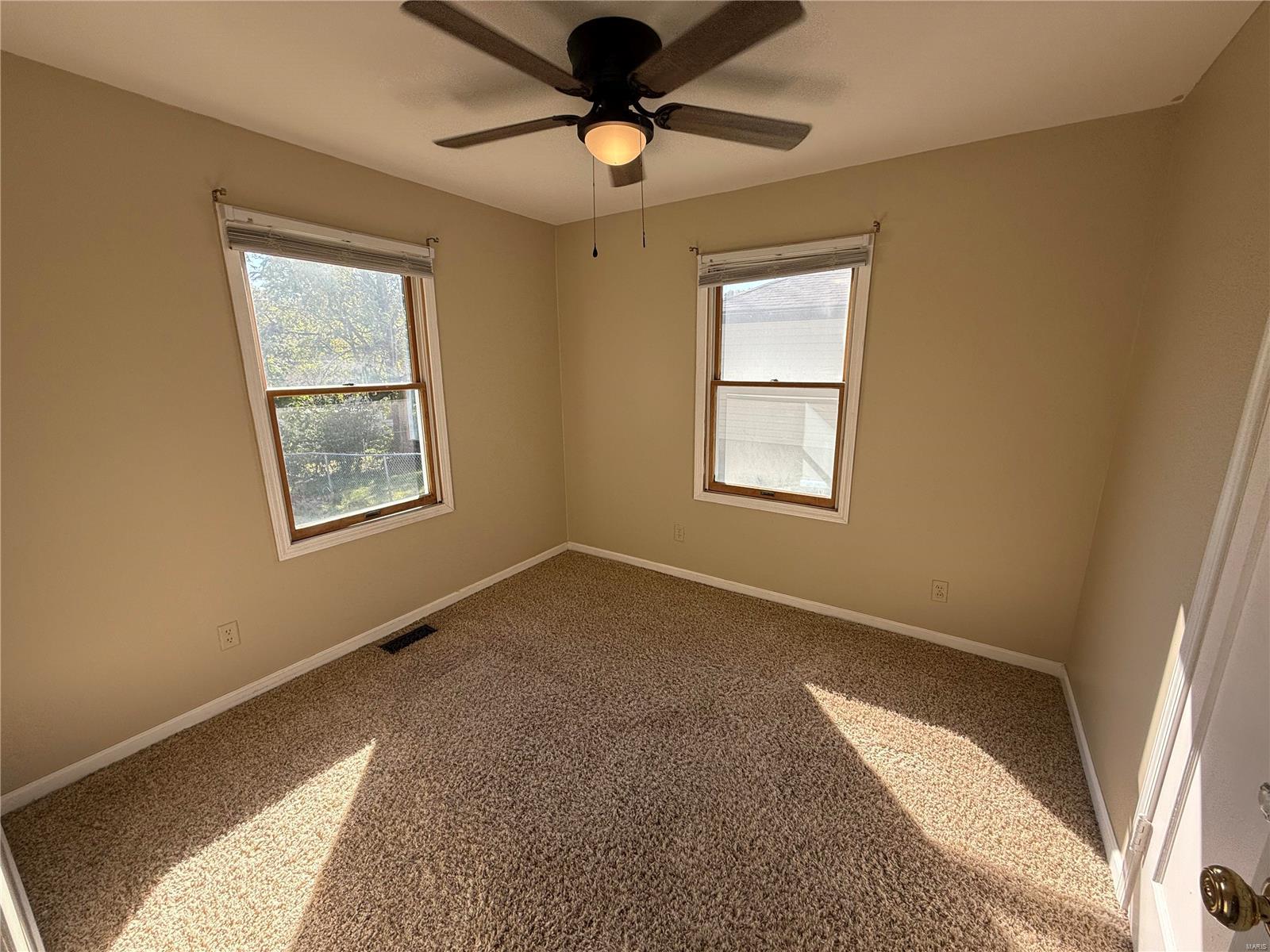 St Ann, Missouri 63074, United States, 2 Bedrooms Bedrooms, ,2 BathroomsBathrooms,Residential,Pending,37539