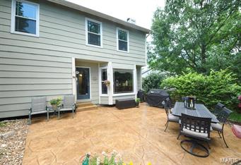 Twin Chimneys - Residential