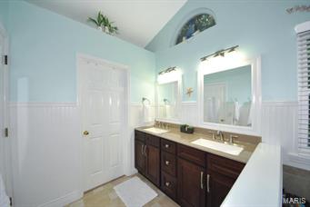 Twin Chimneys - Residential