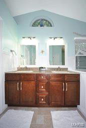 Twin Chimneys - Residential