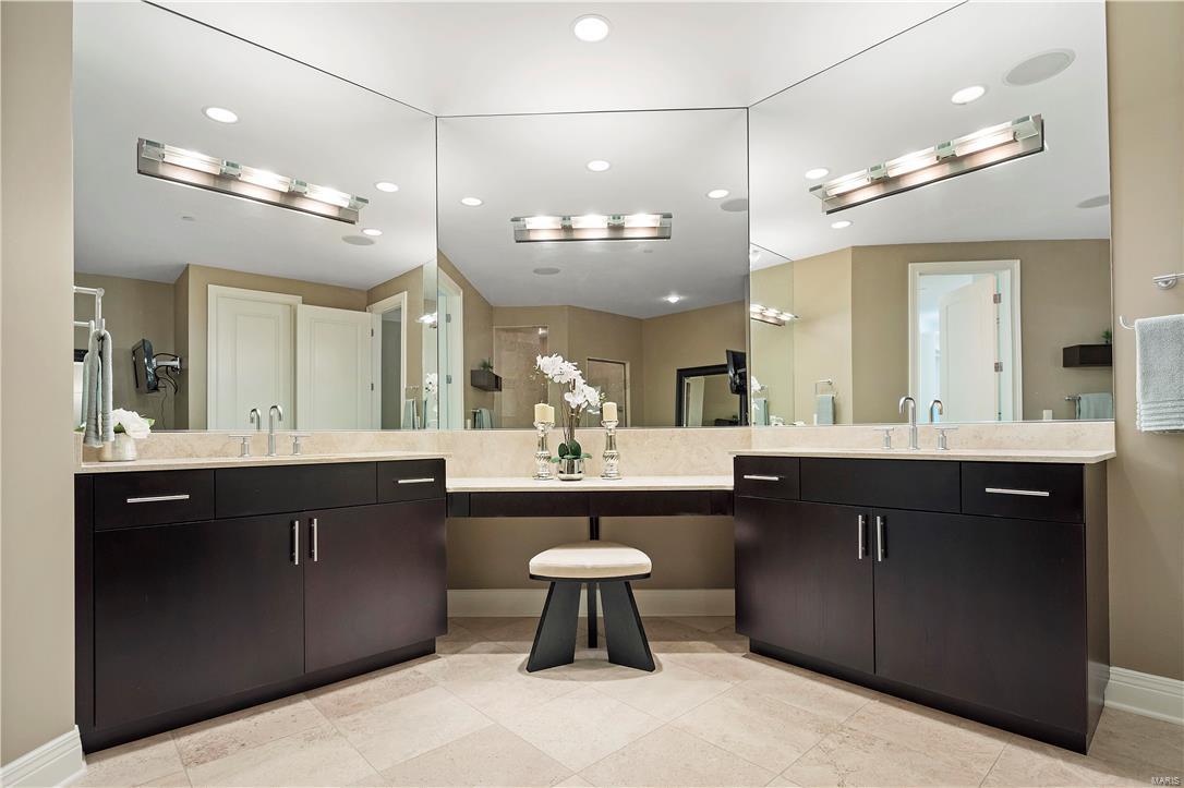 Bonhomme on the Grove - Residential