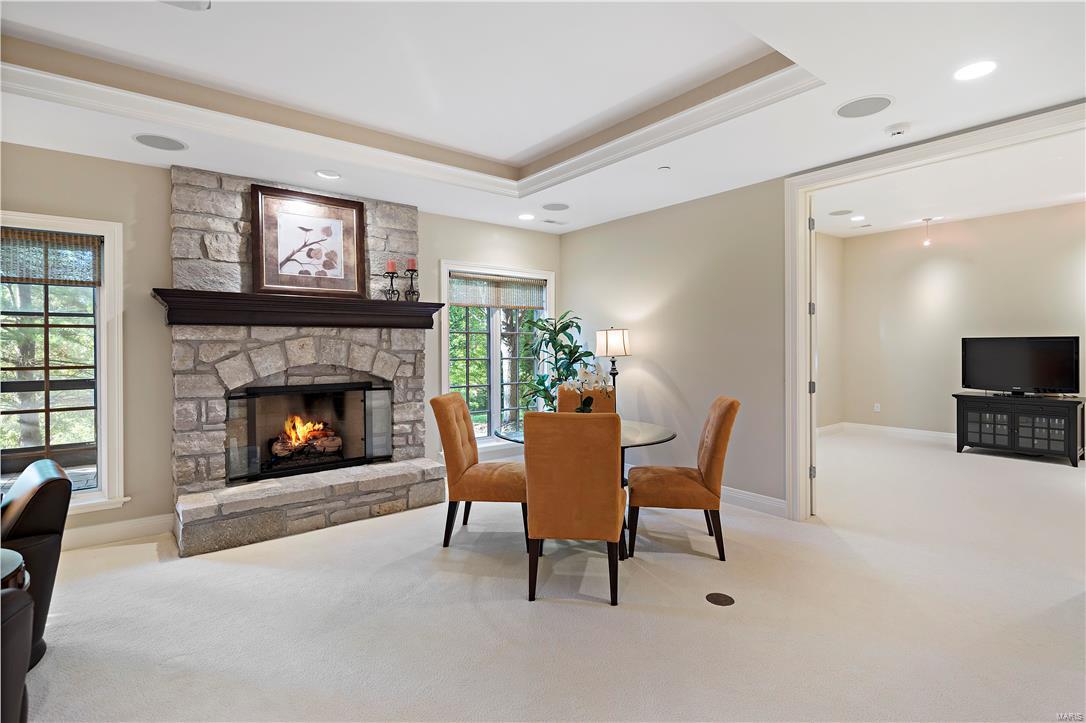 Bonhomme on the Grove - Residential