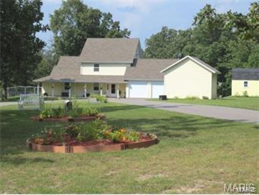 This beautiful 4 bedroom, 3 bath country home sits on a peaceful, nicely landscaped 6.6 acres in Northwest Laclede County. Find updates throughout the home including the kitchen with granite counter tops, new back splash, bathrooms with 2 walk-in showers, newer paint and paved circle driveway. Enjoy many hours in the second floor media room that comes complete with a 110" home 3D theater, projector with many accessories. The spacious master bedroom boasts a 6x10 walk-in closet! Included in the sale of the home are the Stainless Steel Appliances including the Refrigerator, Dishwasher, Range, Microwave, Washer and Dryer. DSL available. Home Warranty Offered! This home is close to the Niangua River. 
 
Show Inst: 
Appointment-Lockbox, By Appointment Only, Pet