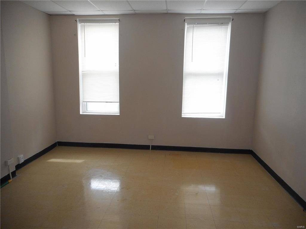 St Louis Commons Add - Residential Income