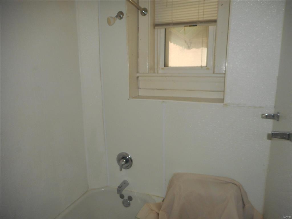 St Louis Commons Add - Residential Income